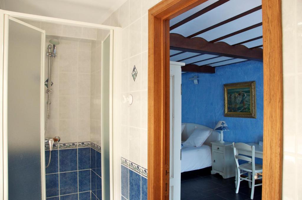 טהאו B&B La Roustiere חדר תמונה