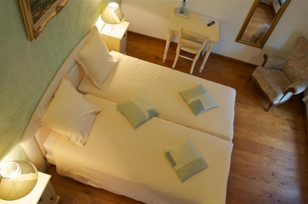טהאו B&B La Roustiere חדר תמונה