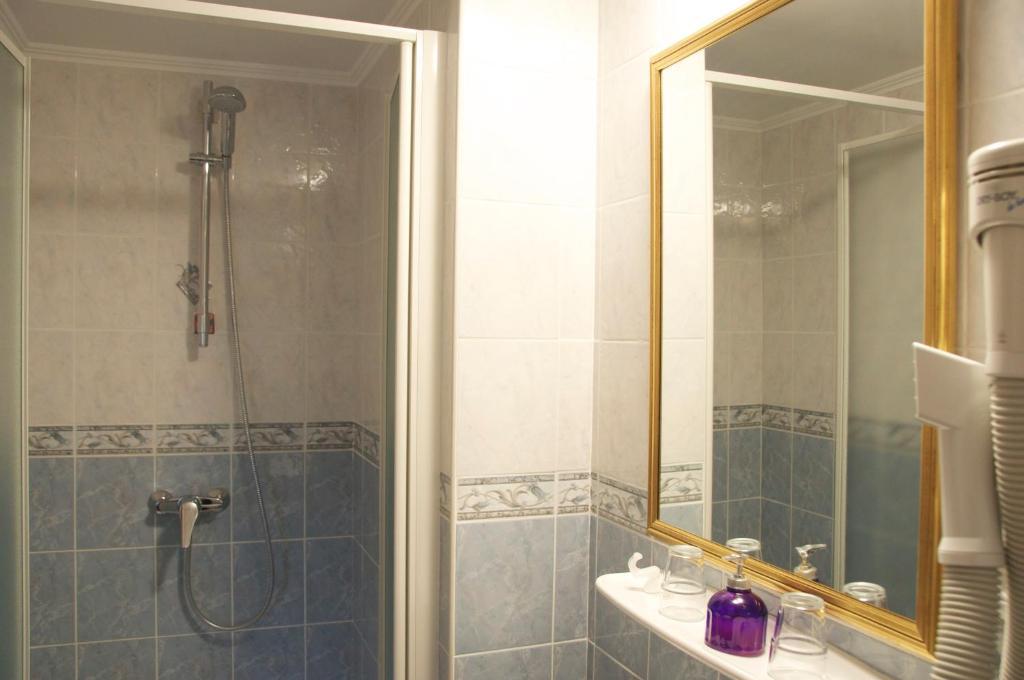 טהאו B&B La Roustiere חדר תמונה